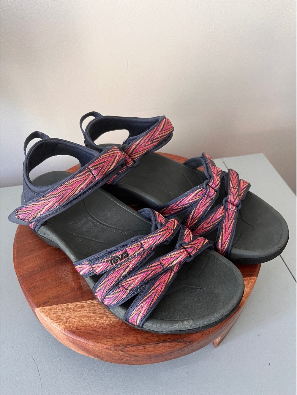 Teva Women’s Tirra Sandals Size 7.5 Palms Indigo Rose